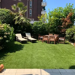 https://viale-mazzini.hotelitalianriviera.com